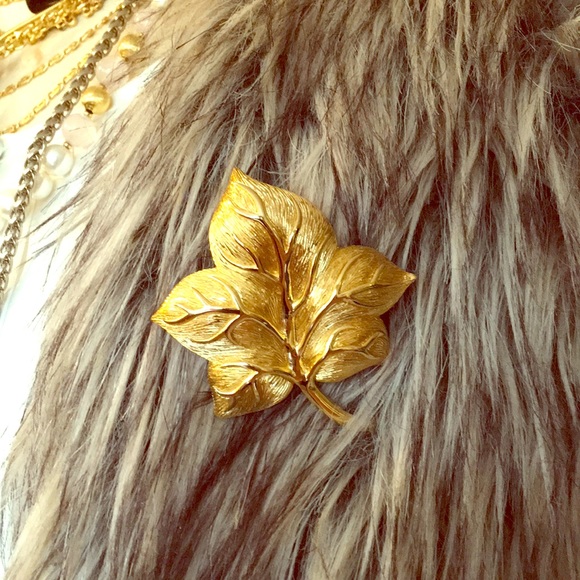 💕Christian Dior Vintage Brooch - Picture 5 of 8